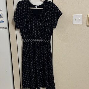 Old Navy Black Geometric Midi Dress